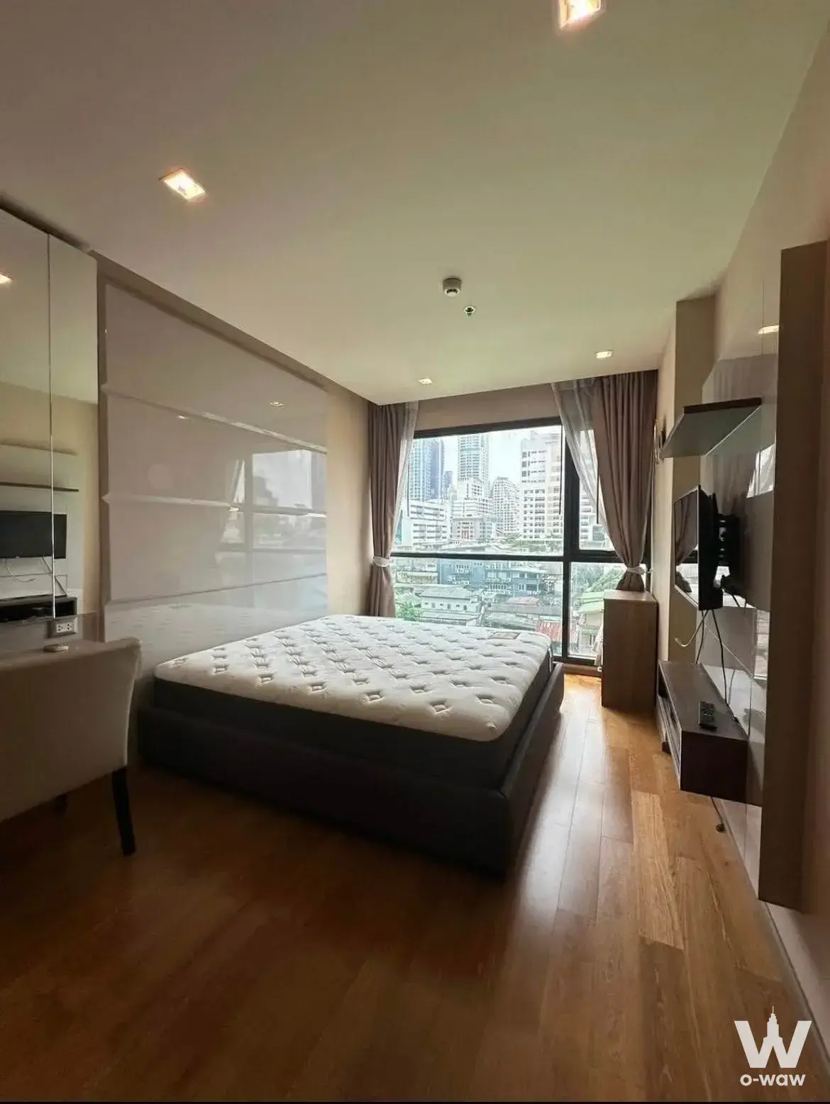 Condo with 1 bedroom for rent at The Address Sathon — photo 3 of 5