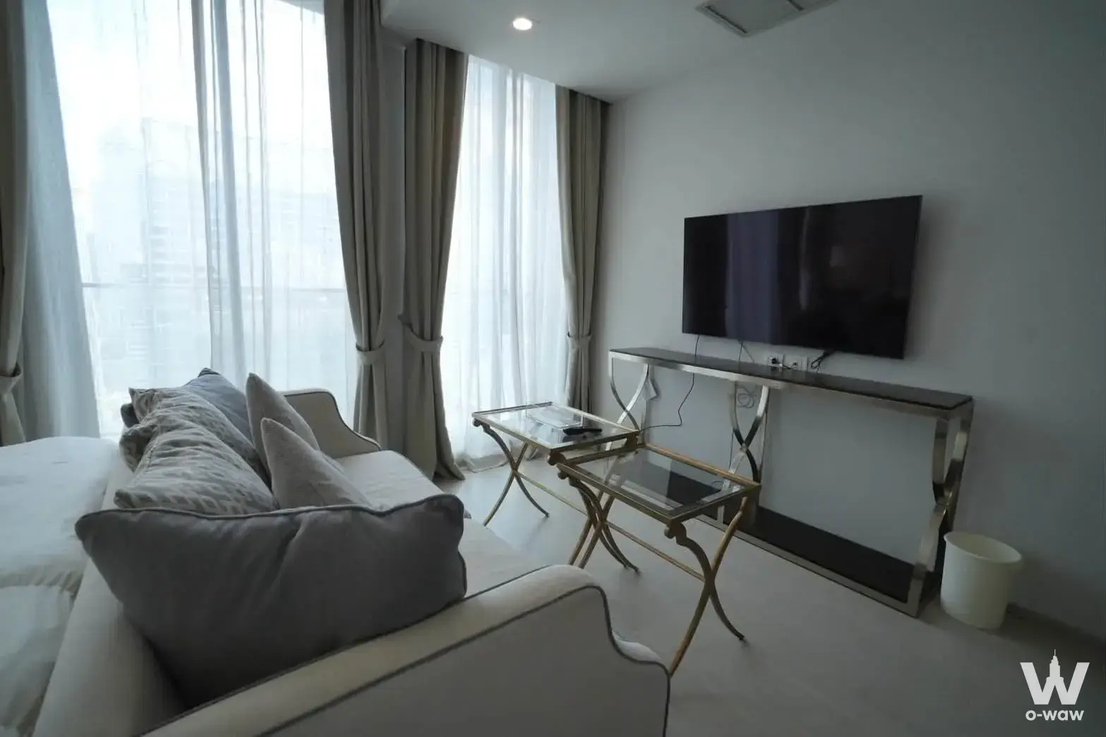 Condo with 1 bedroom for rent at Noble Ploenchit — photo 4 of 5
