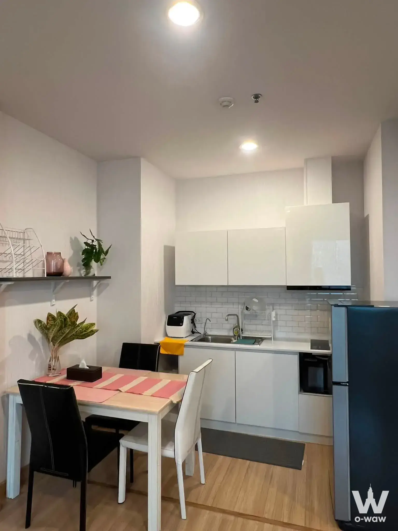 Condo with 2 bedrooms for rent at Lighthouse Condominium — photo 4 of 5