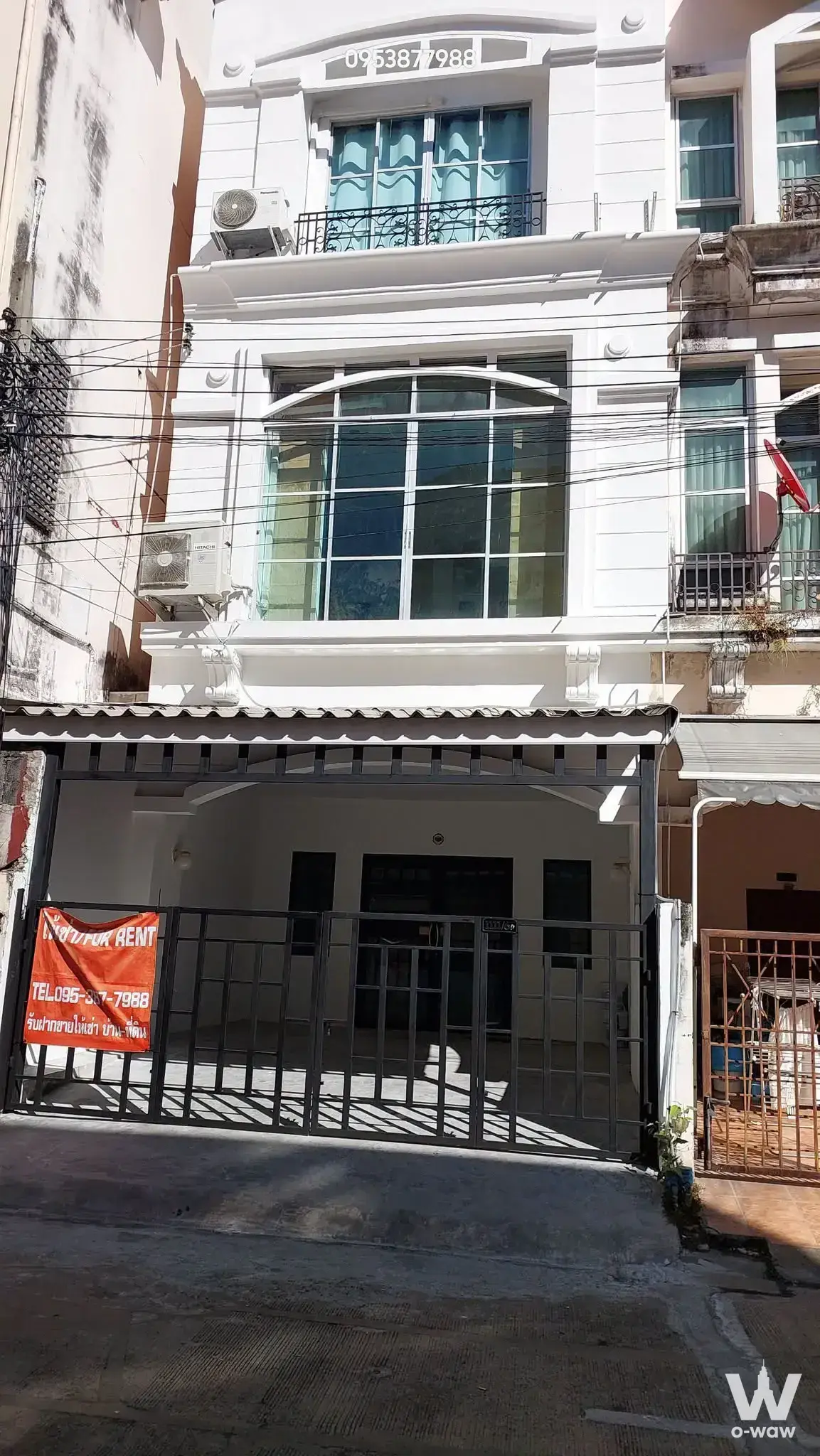 Townhouse with 3 bedrooms for rent at Baan Klang Mueang
