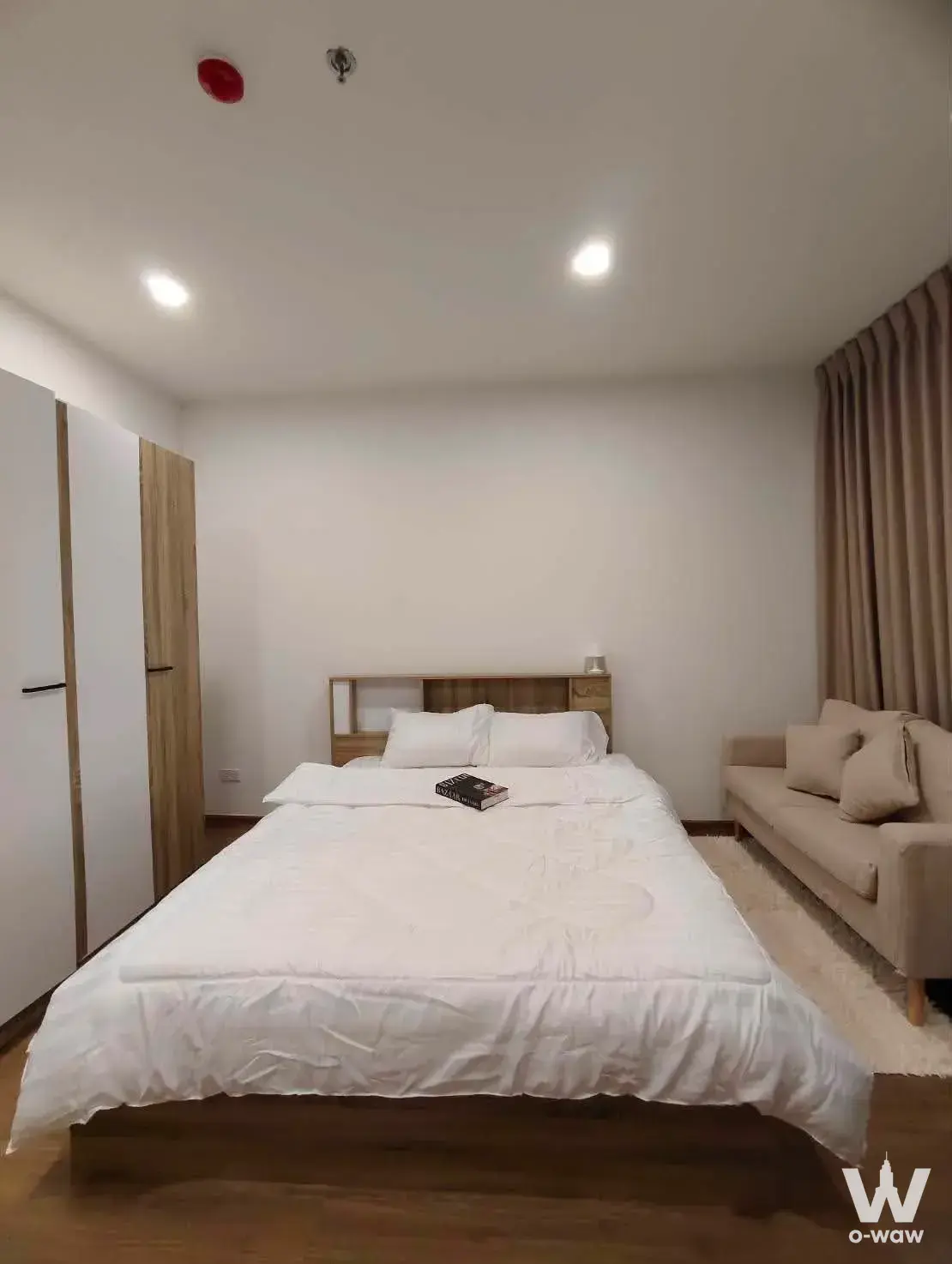 Near MRT Phasi Charoen Station (200 meters), near Seacon Bangkae Shopping Mall