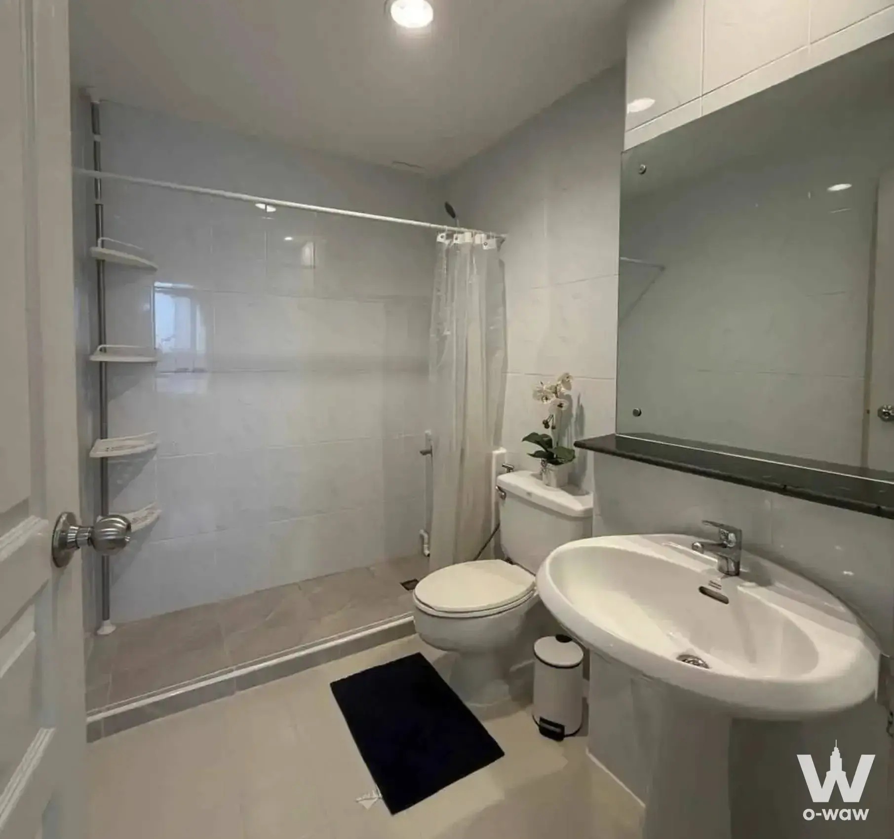 Condo with 2 bedrooms for rent at Waterford Diamond Tower — photo 3 of 5