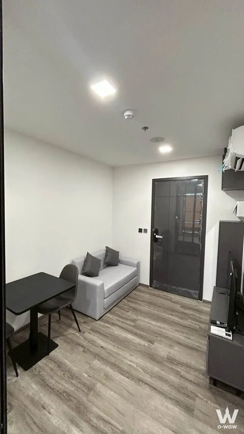 Condo with 1 bedroom for rent at Modiz Vault Kaset Sripatum — photo 2 of 6