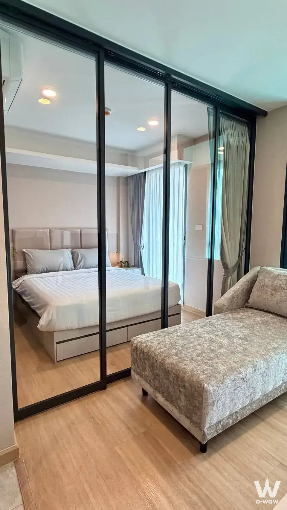 Condo with 2 bedrooms for rent at LLoyd Soonvijai-Thonglor — photo 3 of 5