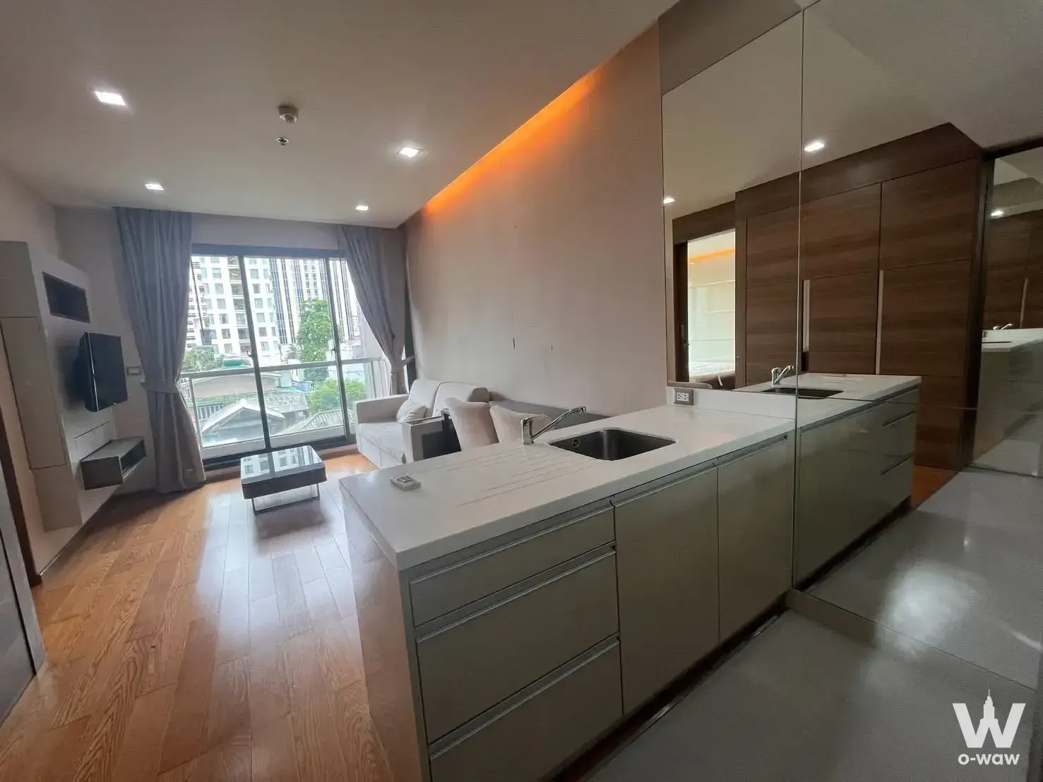 Condo with 1 bedroom for rent at The Address Sathon — photo 2 of 5
