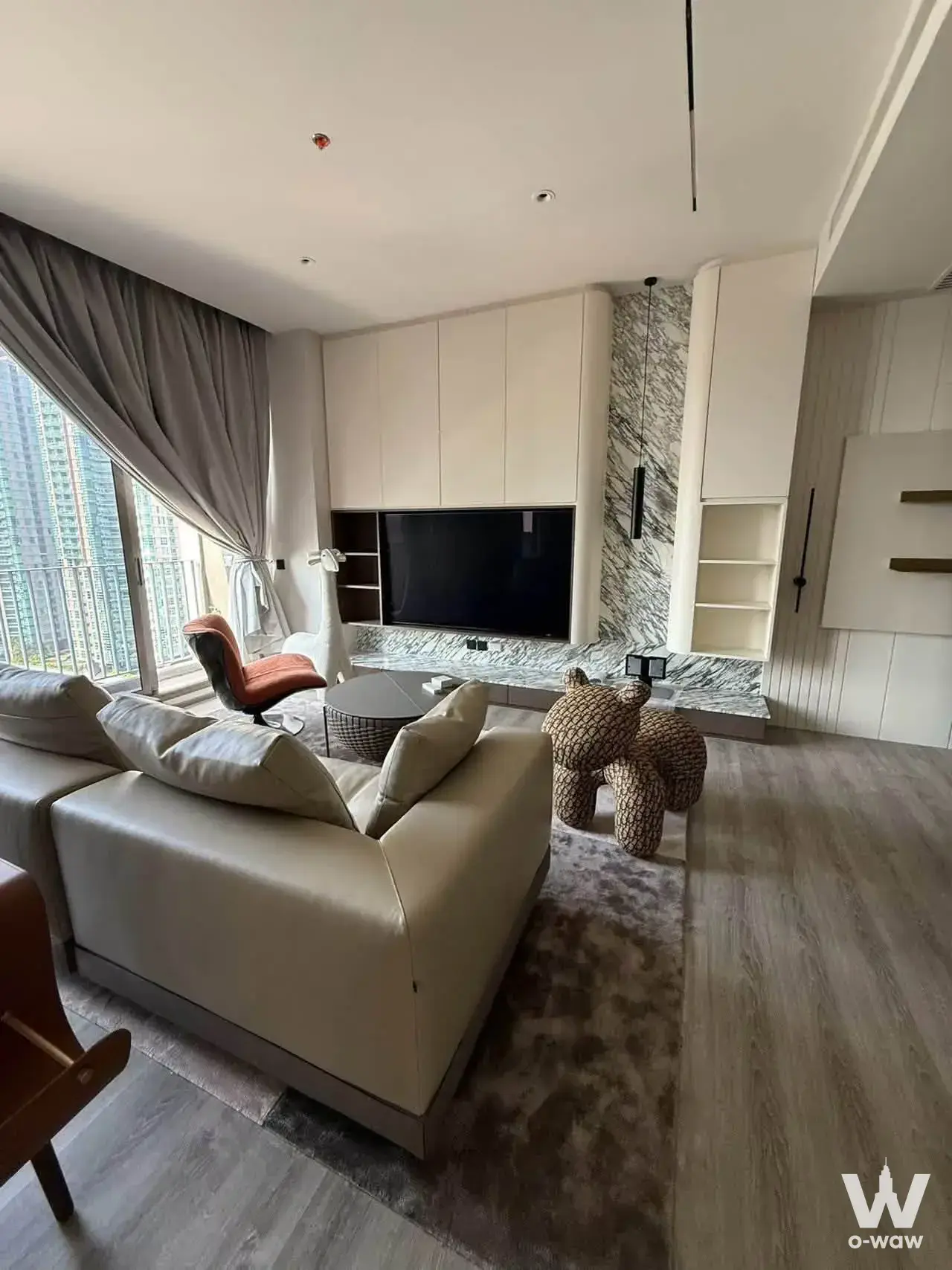 Condo with 3 bedrooms for sale at Rhythm Charoenkrung Pavillion — photo 3 of 5