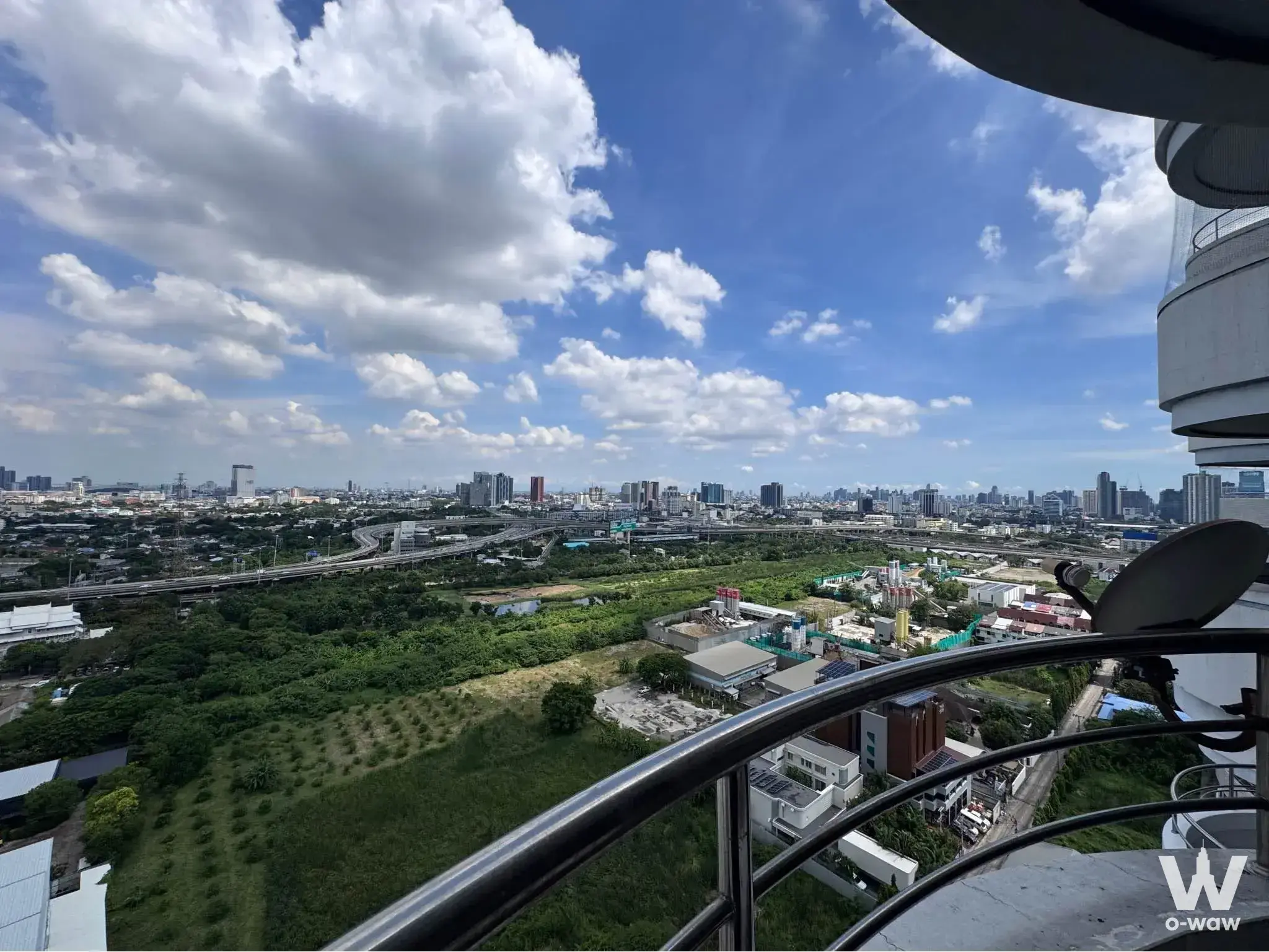 Sukhumvit Soi 17 (Ramkhamhaeng), Huai Khwang, Bangkok
