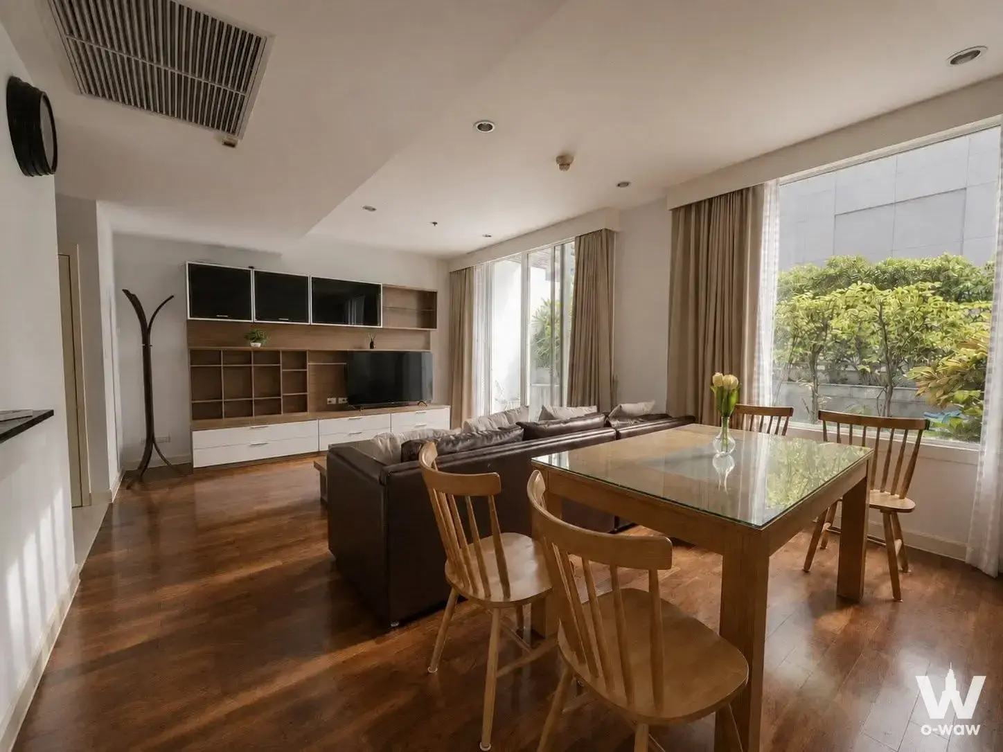 Condo with 2 bedrooms for rent at Siri Residence — photo 3 of 5