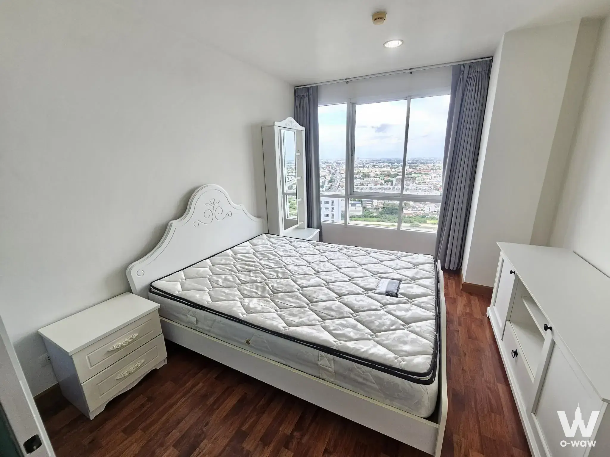 Condo with 2 bedrooms for rent at Bangkok Horizon Ramkhamhaeng — photo 2 of 5