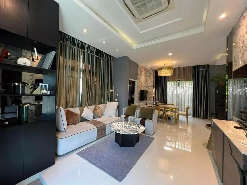 Ramintra-Serithai, Bangkok