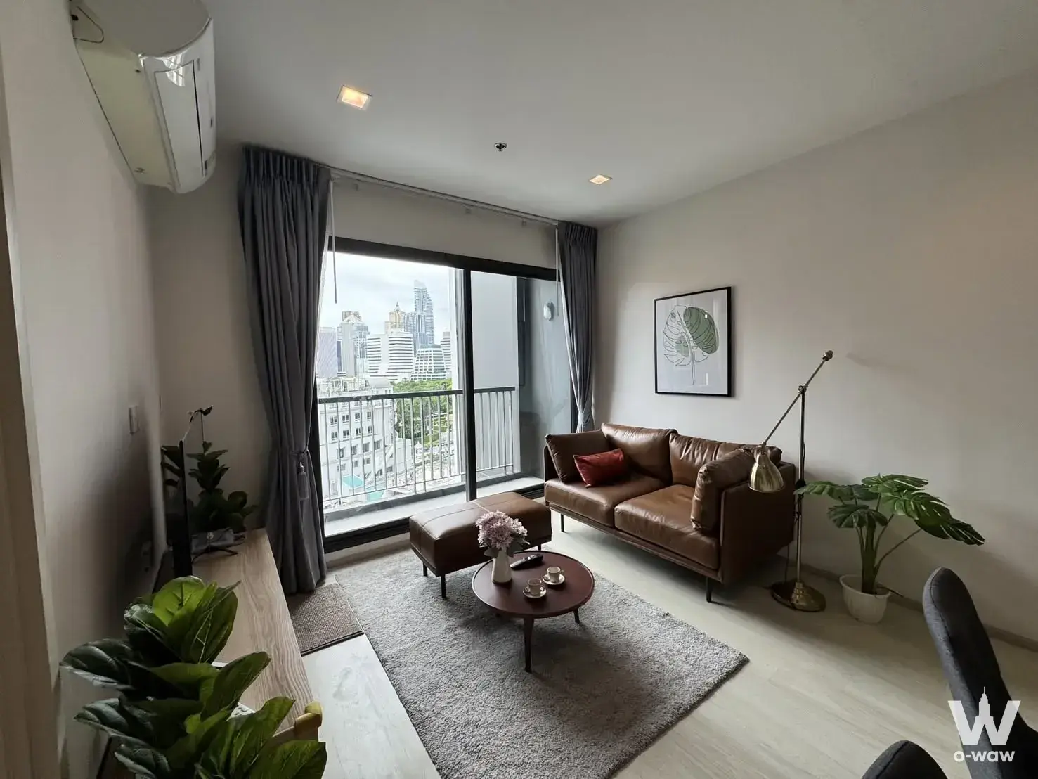 Condo with 2 bedrooms for rent at Life One Wireless — photo 4 of 5