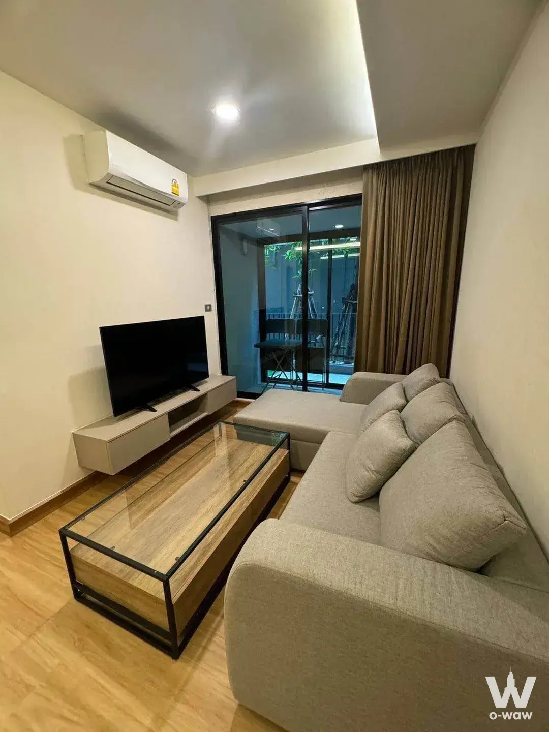 Condo with 2 bedrooms for rent at VTARA SUKHUMVIT 36 CONDOMINIUM — photo 3 of 5