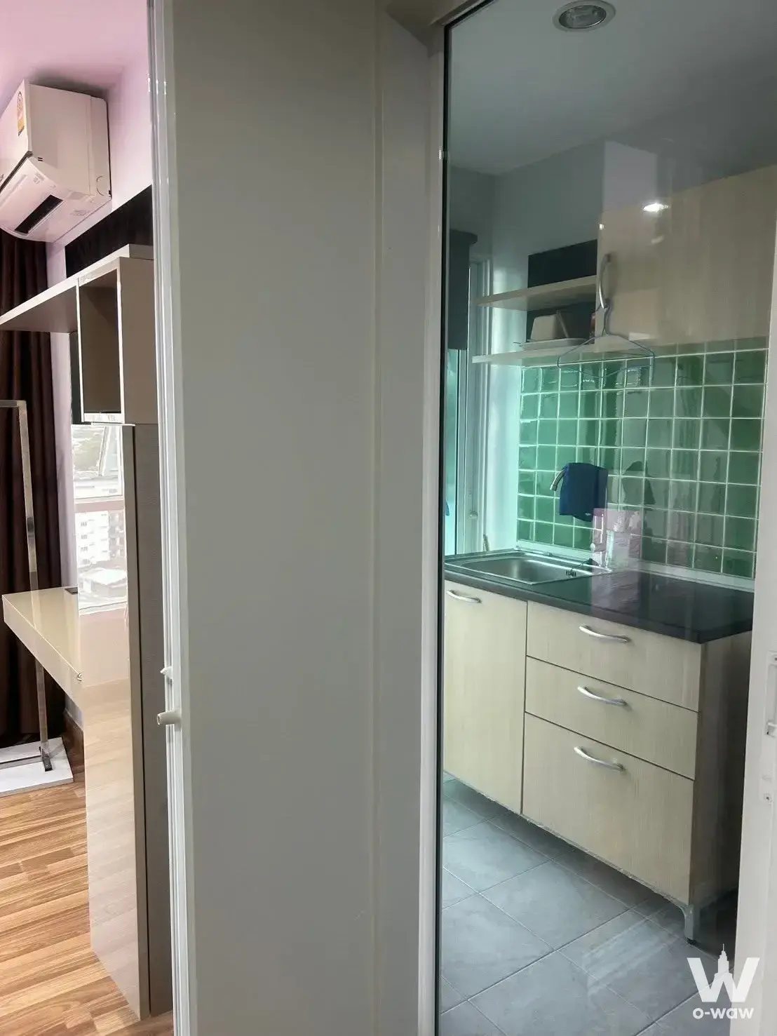 Condo with 1 bedroom for rent at Regent Orchid Condominium — photo 4 of 5