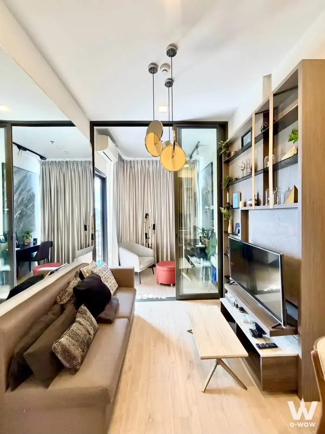 Condo with 1 bedroom for rent at Centric Ratchayothin — photo 2 of 5
