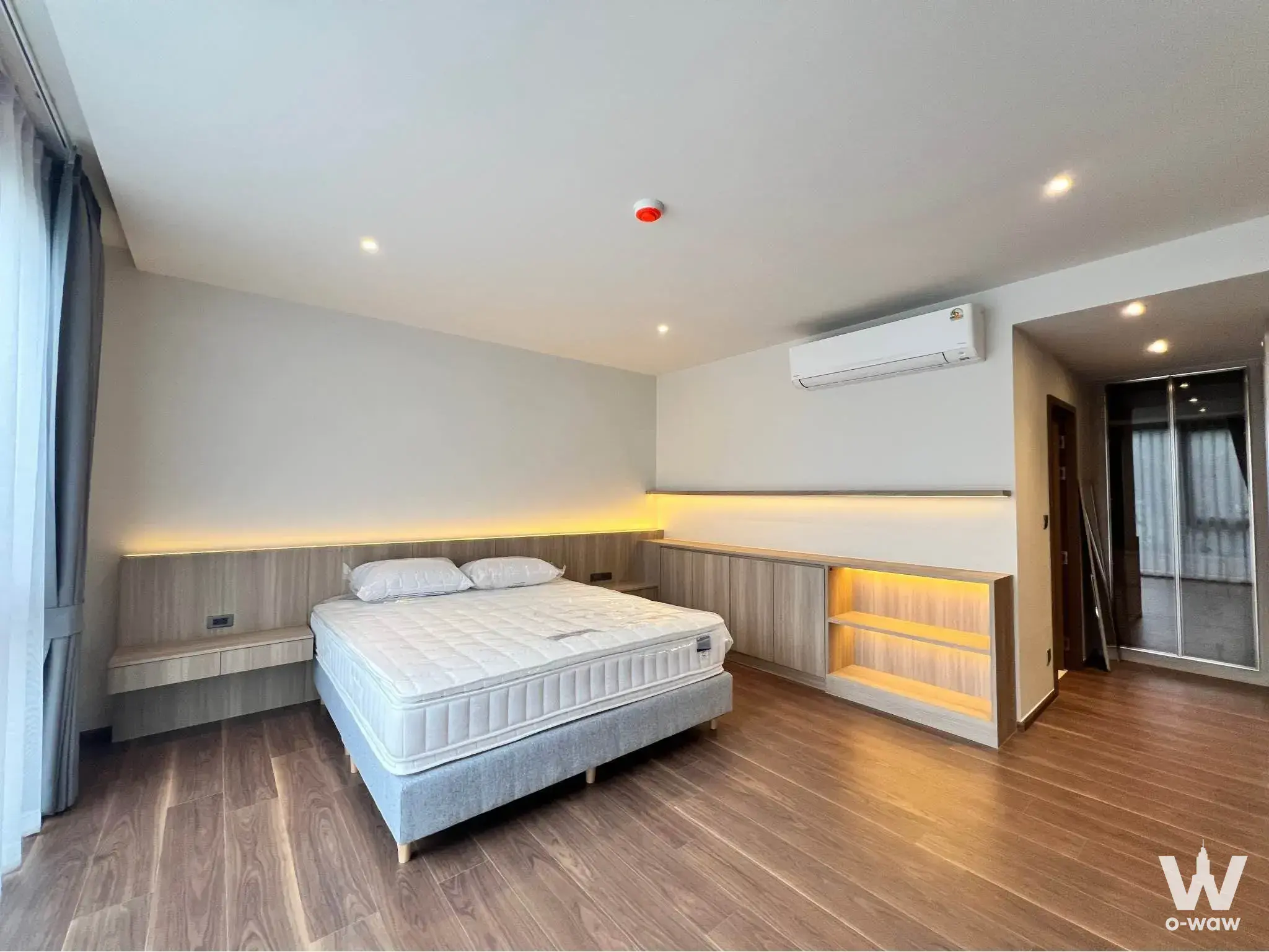 Condo with 2 bedrooms for rent at Via 61 — photo 5 of 5