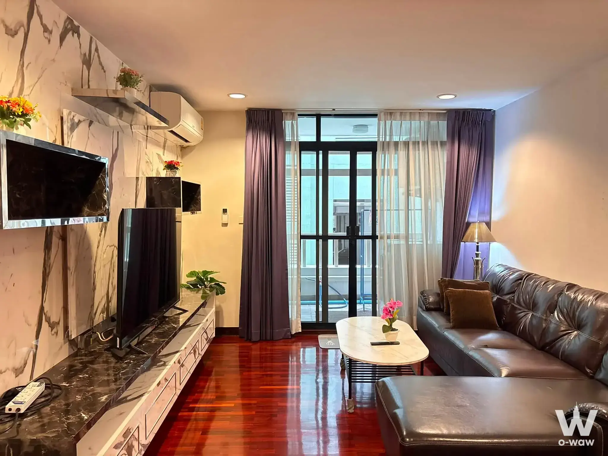 Condo with 2 bedrooms for rent at Ban Chan Condominium — photo 1 of 5