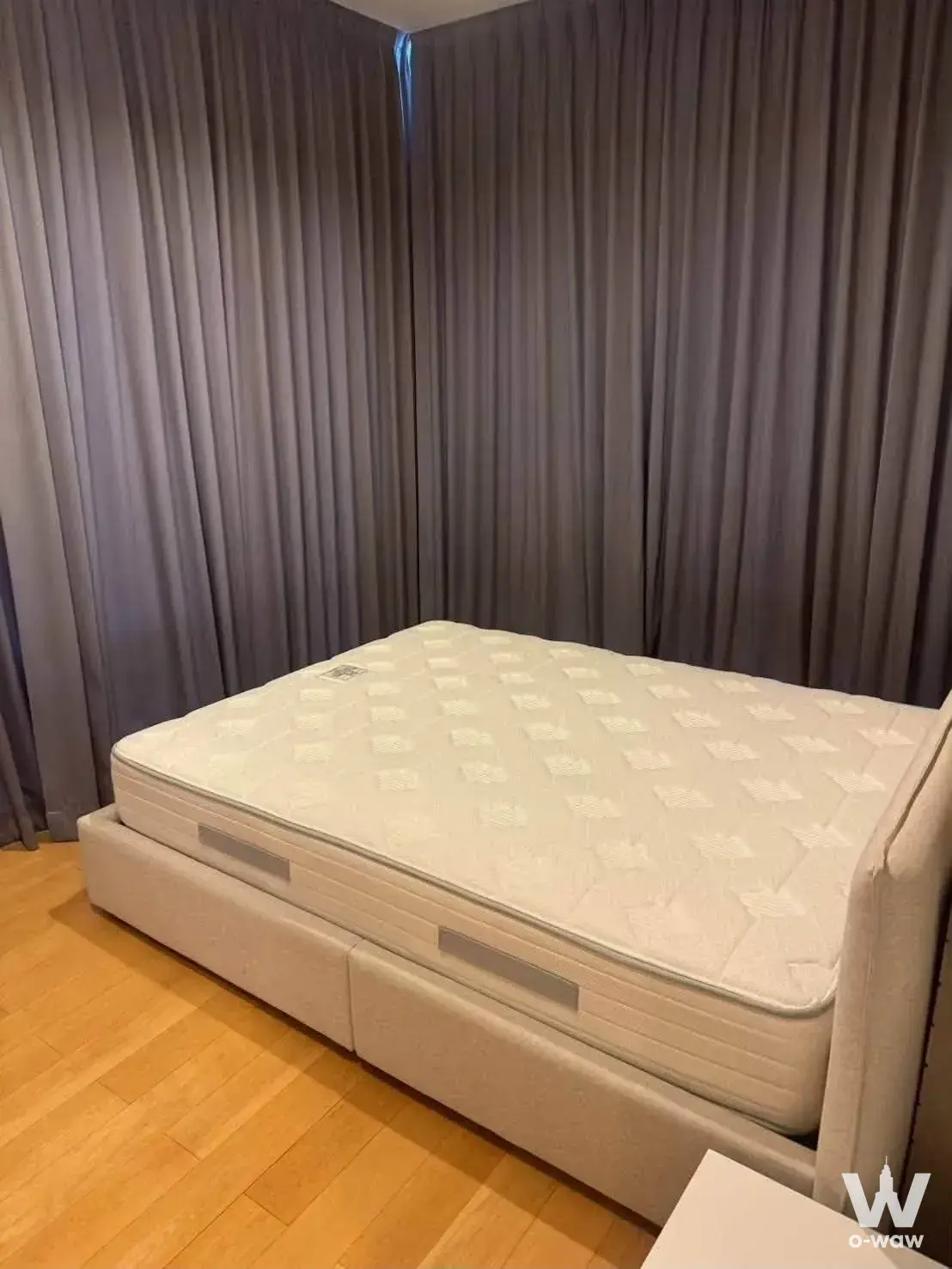 Condo with 3 bedrooms for rent at Circle Living Prototype — photo 3 of 5