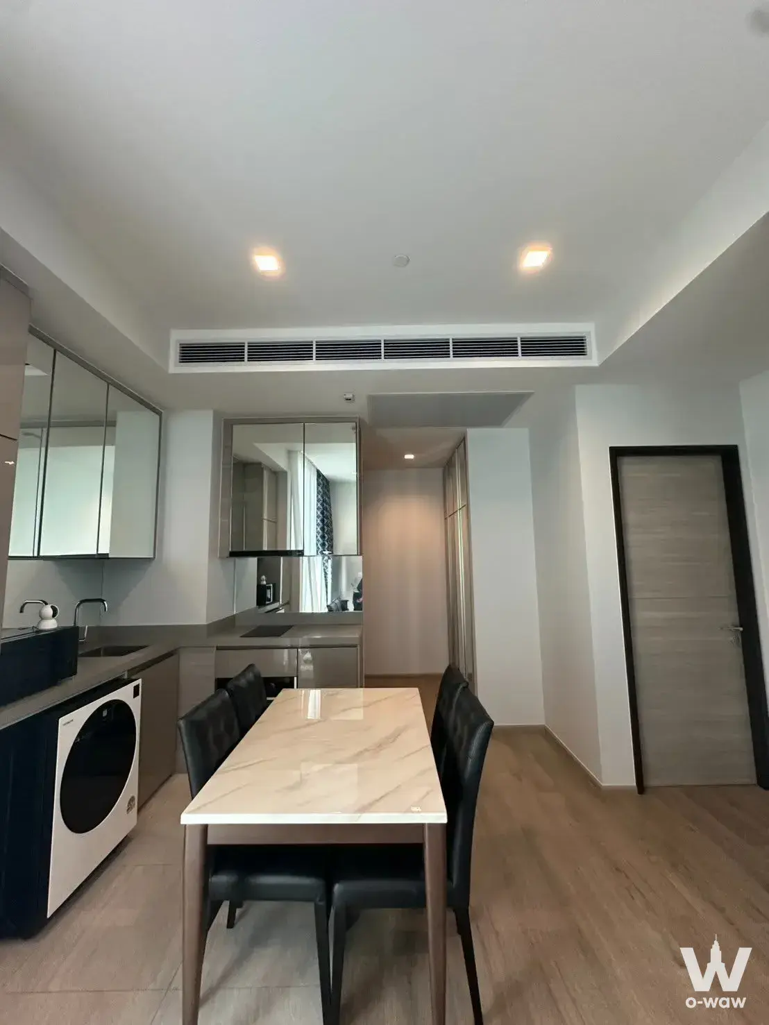 Condo with 2 bedrooms for sale at The Crest Park Residences — photo 2 of 5
