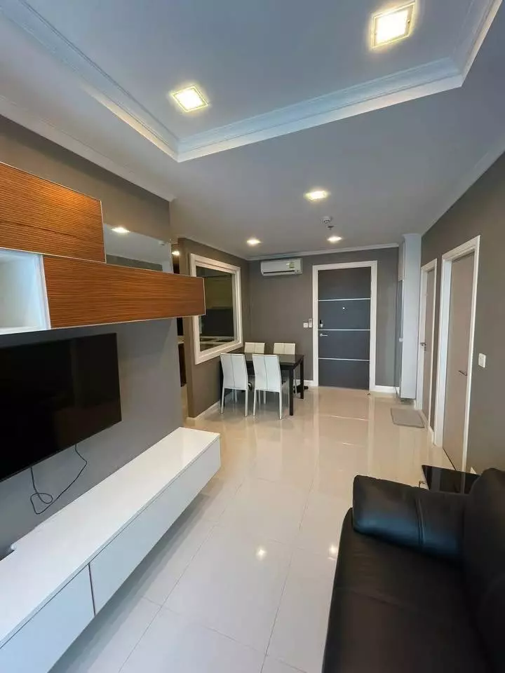 Condo with 1 bedroom for rent at Near BTS Samrong / MRT Samrong (Yellow Line) — photo 1 of 6