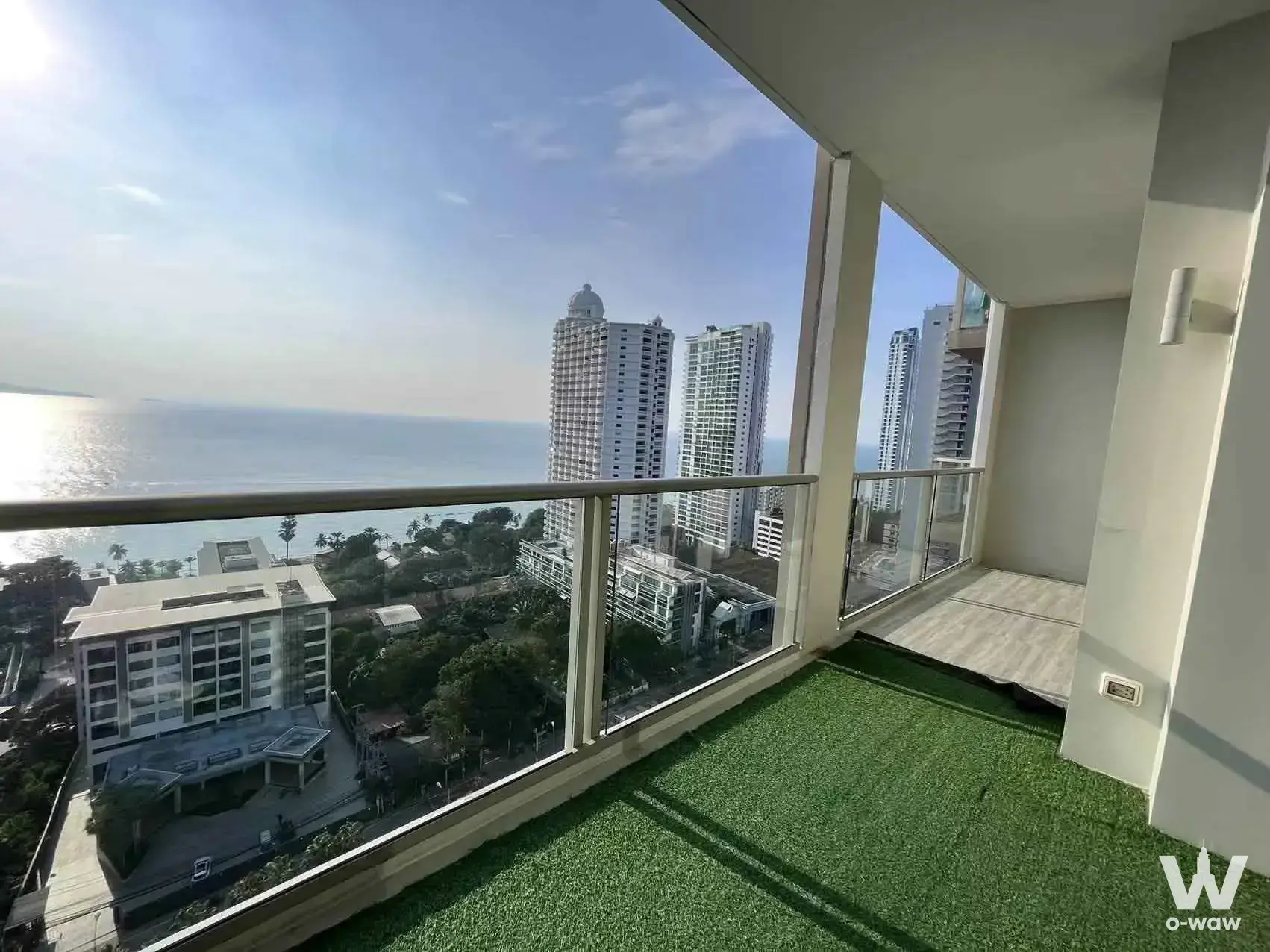 Condo with 2 bedrooms for sale at The Riviera Wongamat Beach : เดอะ ริเวียร่า วงศ์อมาตย์ บีช — photo 3 of 4
