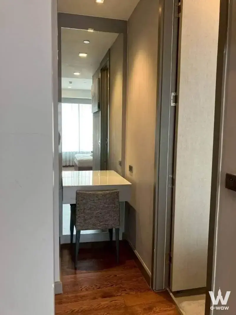 Condo with 1 bedroom for rent at M Silom — photo 4 of 5
