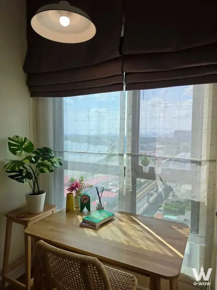 Sukhumvit Road (Green Line - Sukhumvit), near BTS Paknam (E19)