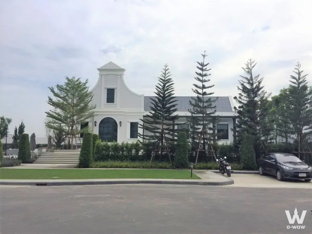 Bangna KM.7, near Mega Bangna