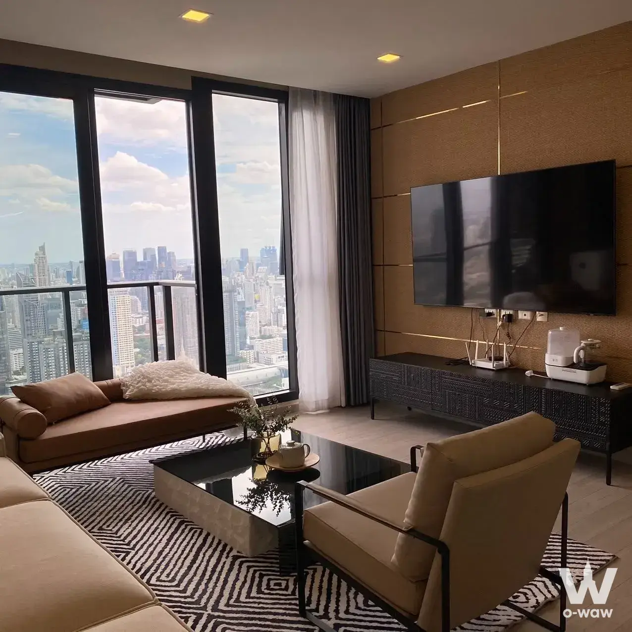 Condo with 3 bedrooms for rent at One9Five Asoke - Rama 9 — photo 3 of 5