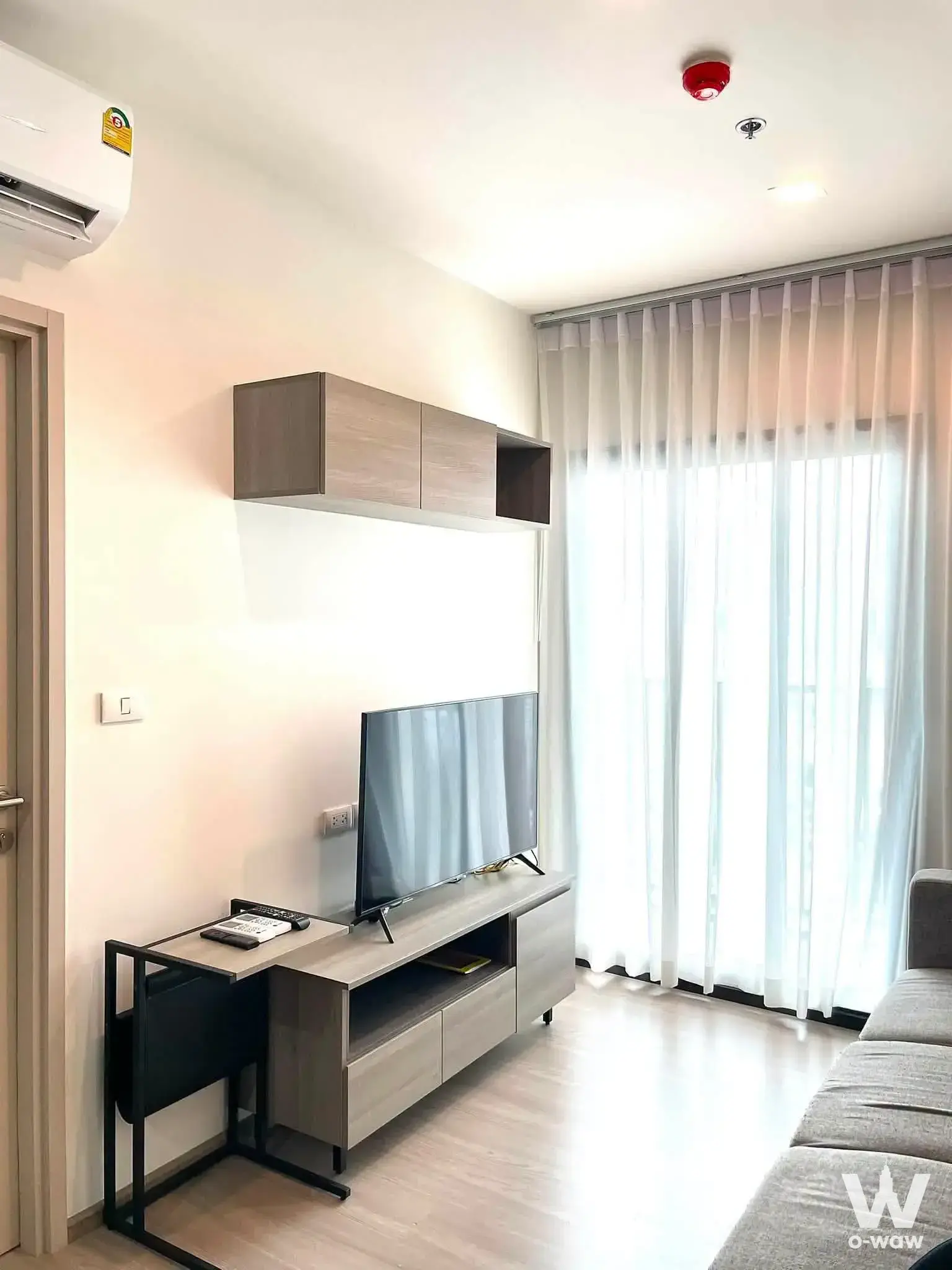 Commercial with 1 bedroom for rent at THE BASE Phetchaburi-Thonglor เดอะ เบส เพชรบุรี - ทองหล่อ — photo 2 of 5