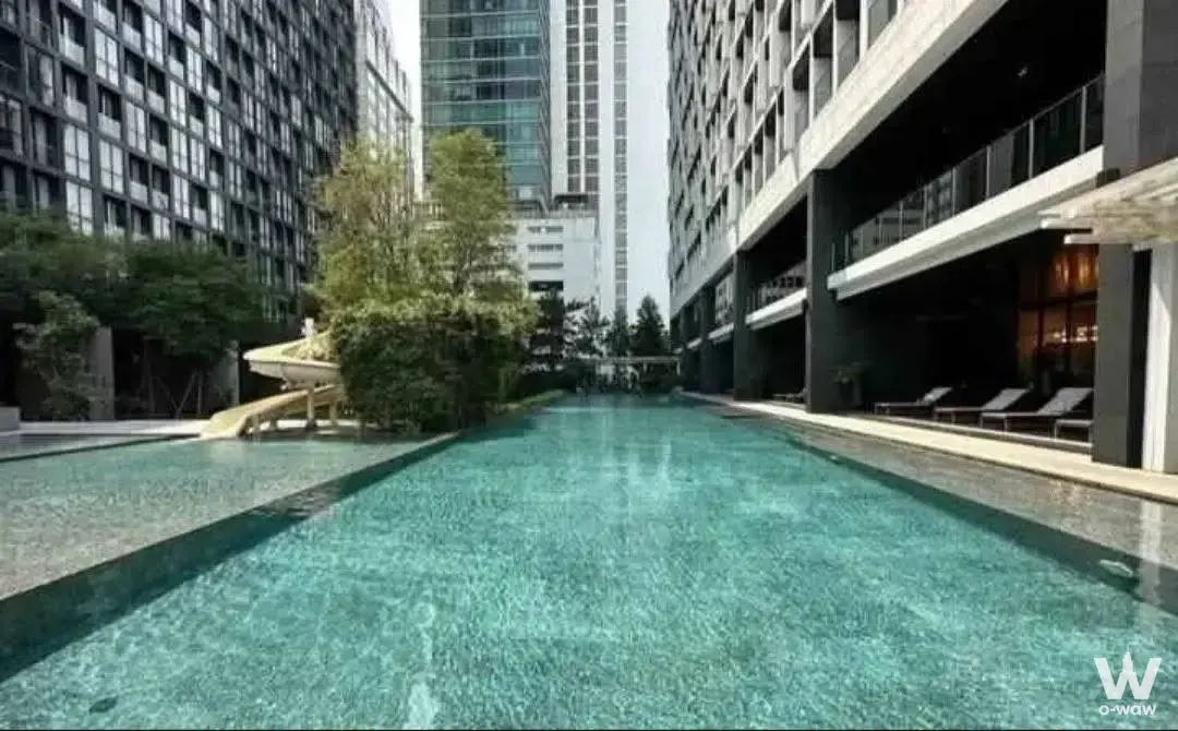 Condo with 1 bedroom for rent at Noble Ploenchit — photo 2 of 4