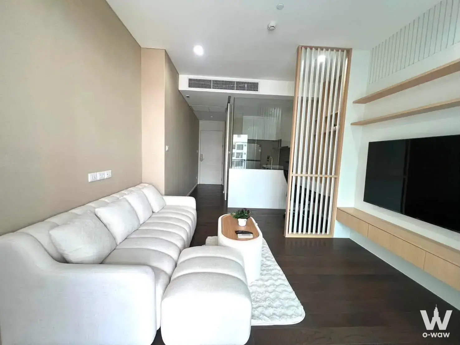 Condo with 2 bedrooms for rent at The Saint Residences — photo 4 of 5