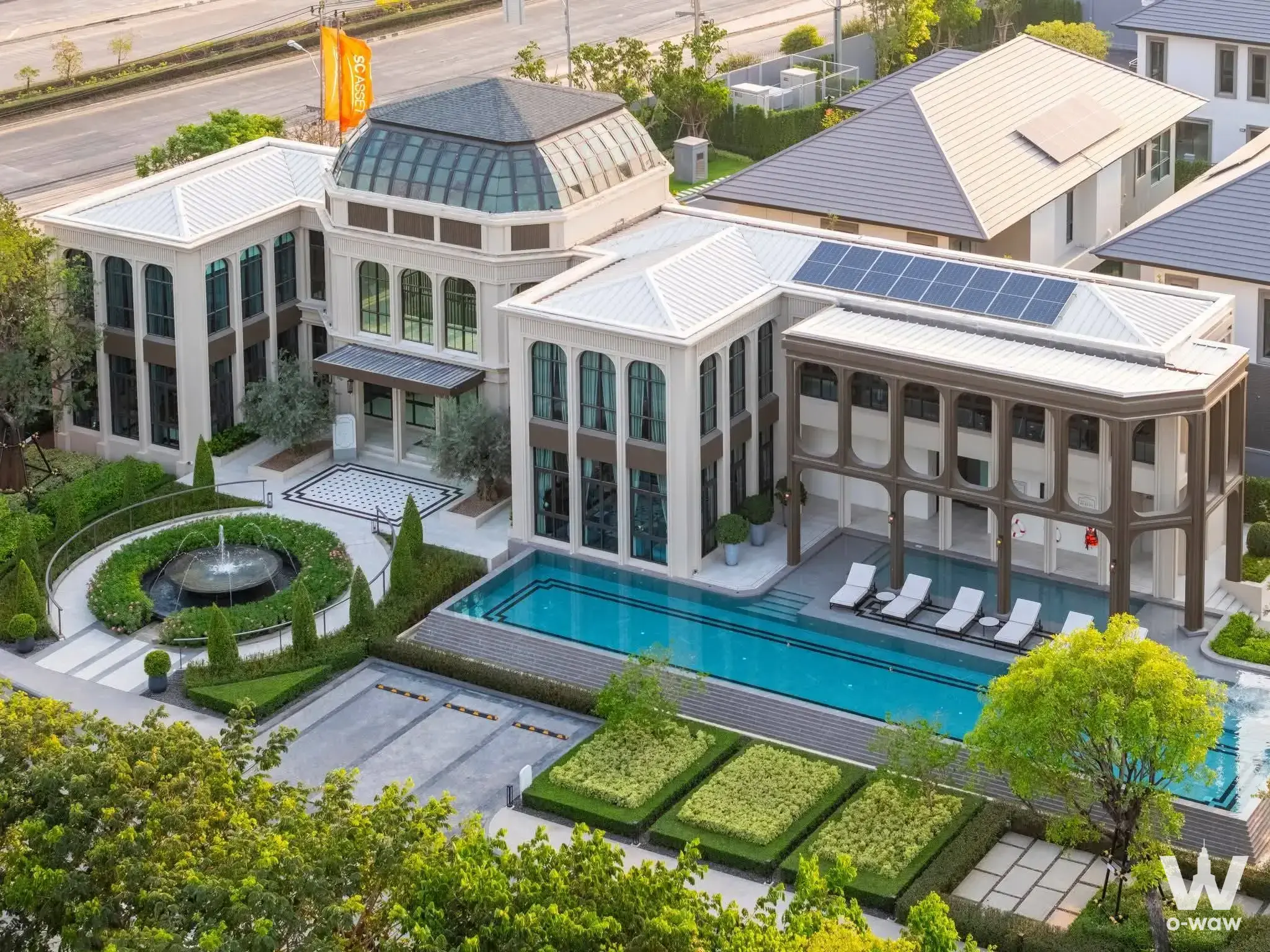 Condo with 4 bedrooms for sale at Grand Bangkok Boulevard Krungthep Kritha — photo 2 of 4