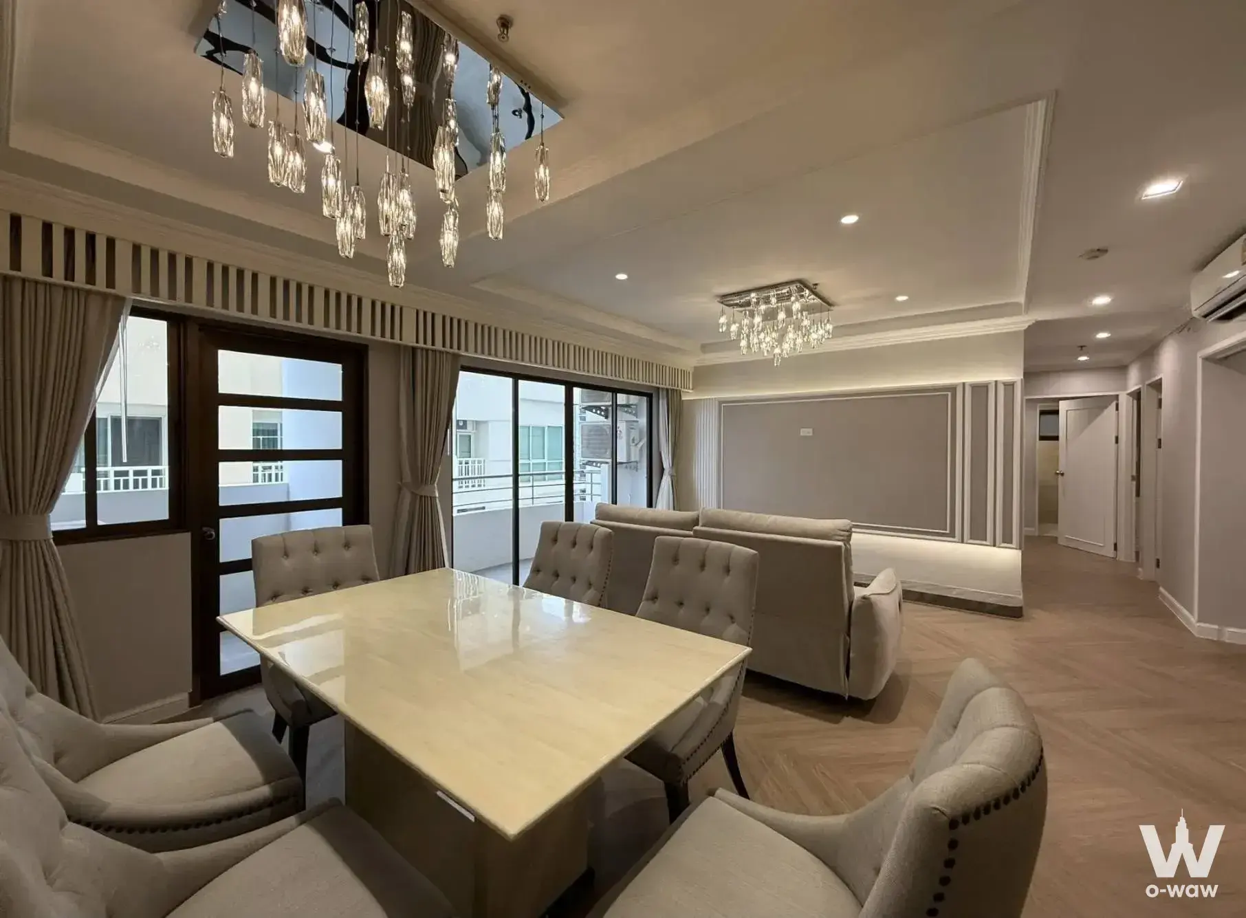 Condo with 3 bedrooms for rent at Topview Tower — photo 1 of 5