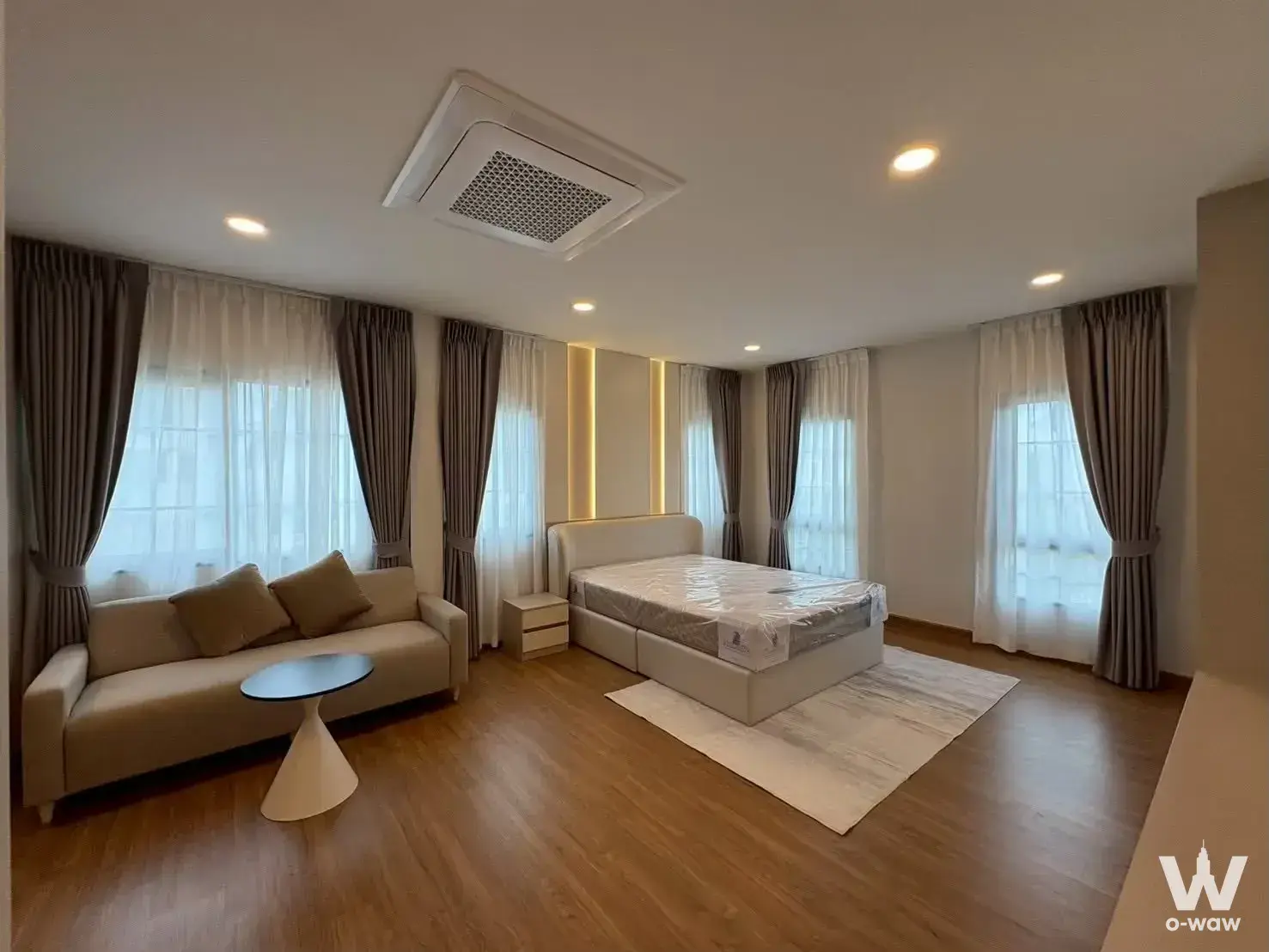 House with 4 bedrooms for rent at Centro Bangna — photo 2 of 5