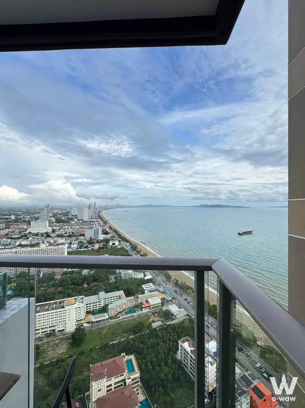 Condo with 1 bedroom for rent at Copacabana Coral Reef — photo 3 of 5