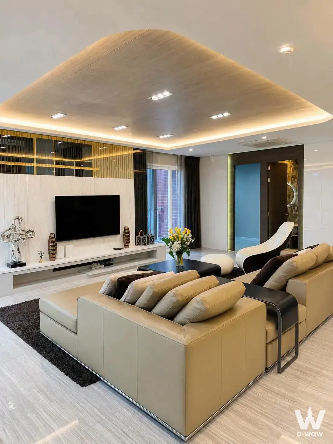 Sukhumvit 18, near BTS Asoke and MRT Sukhumvit