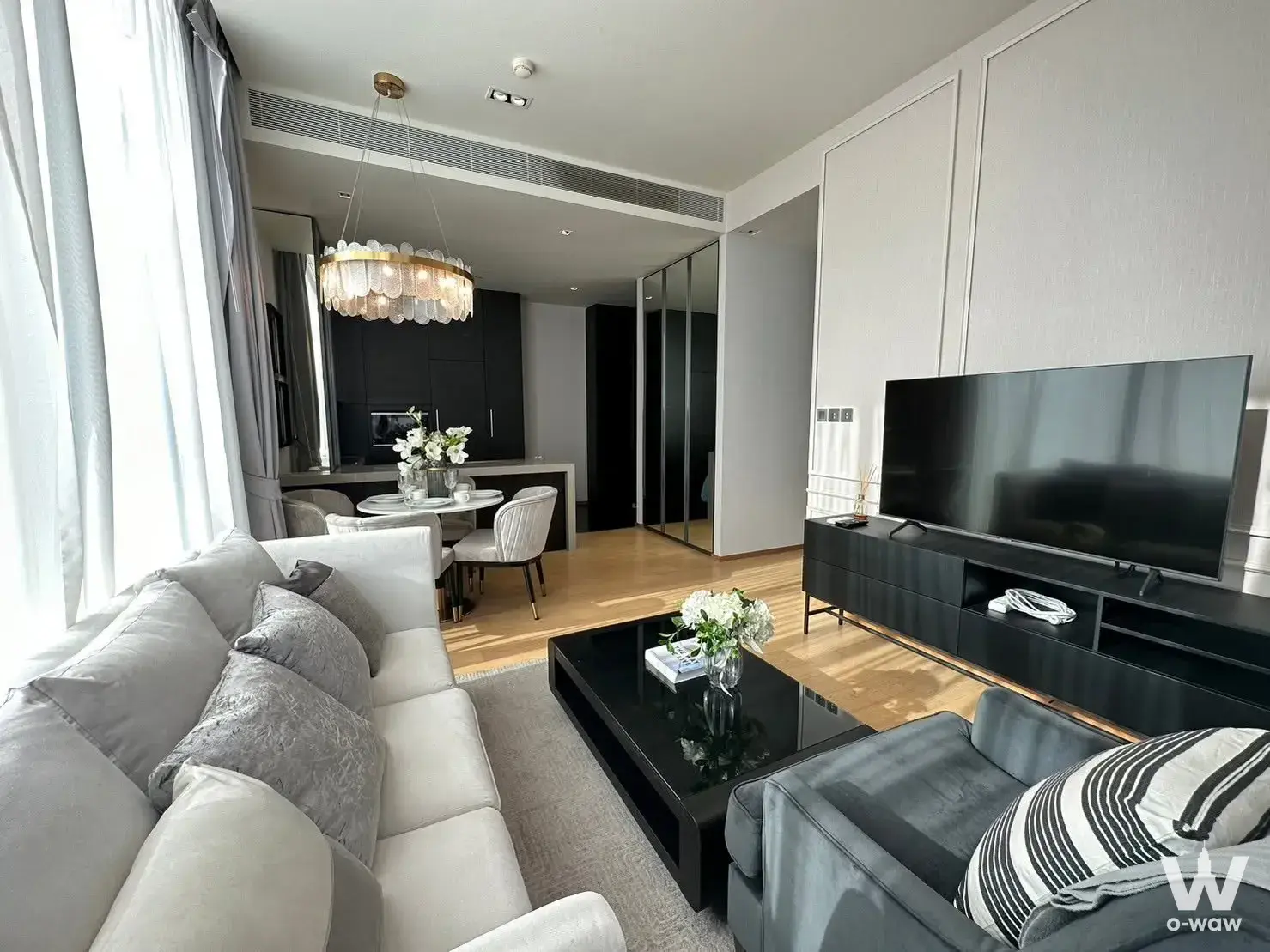 Condo with 2 bedrooms for rent at 28 Chidlom — photo 3 of 5