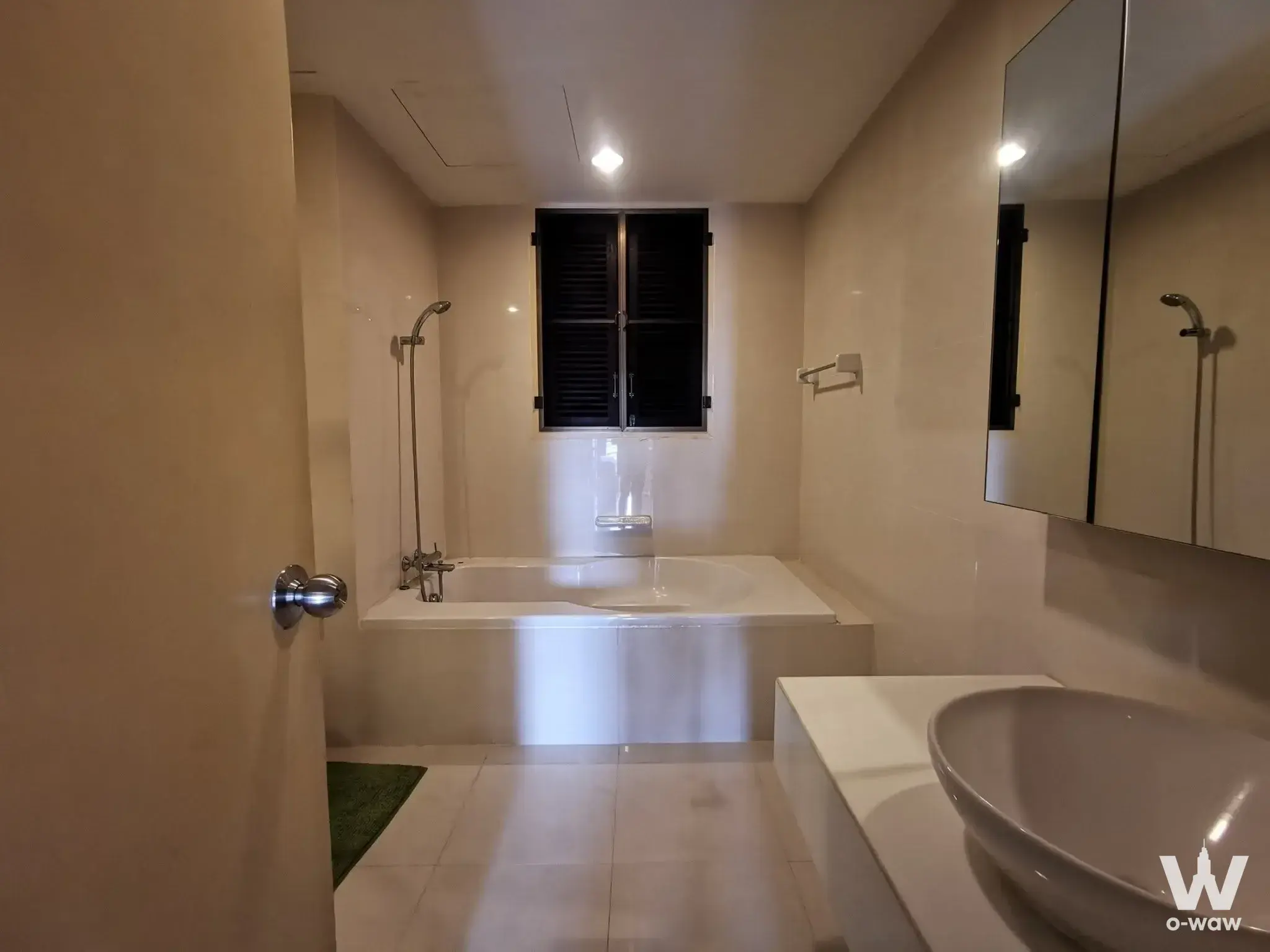 Condo with 2 bedrooms for rent at Amanta Ratchada Condominium — photo 3 of 5