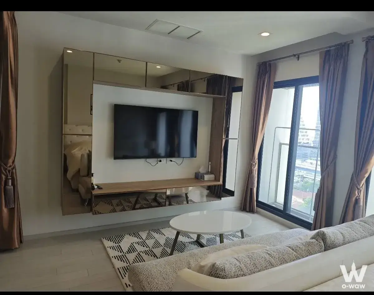 Condo with 1 bedroom for rent at Noble Ploenchit — photo 4 of 5