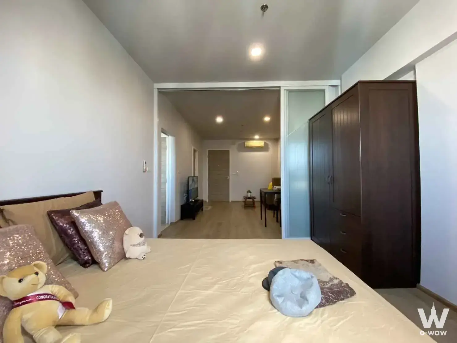 Condo with 1 bedroom for rent at Hive Taksin Condominium — photo 2 of 5