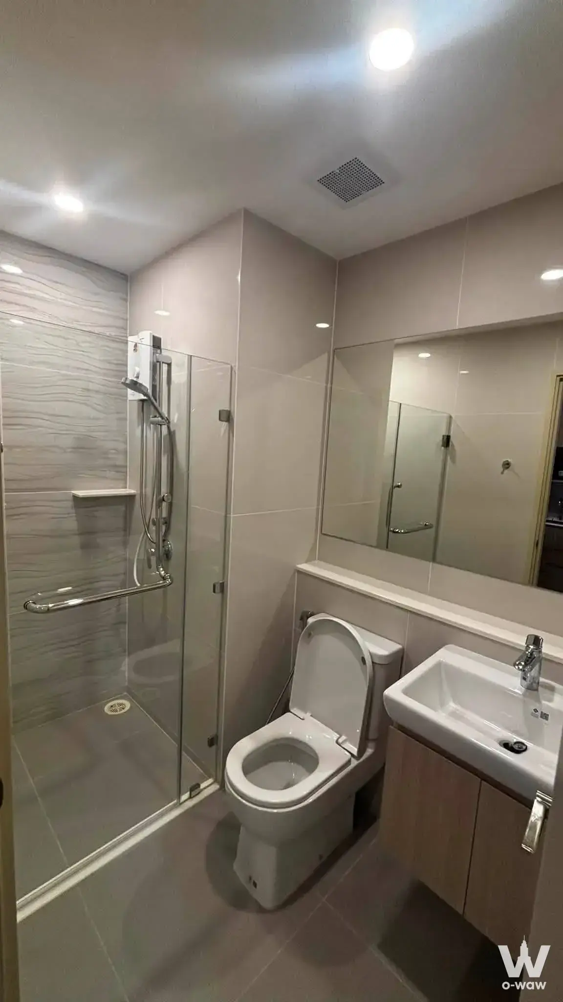 Condo with 1 bedroom for sale at Life One Wireless — photo 4 of 5