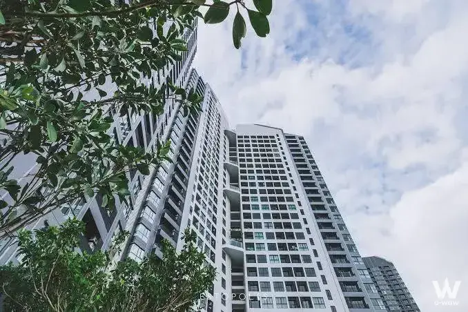 Condo with 2 bedrooms for rent at Ideo O2 — photo 1 of 4