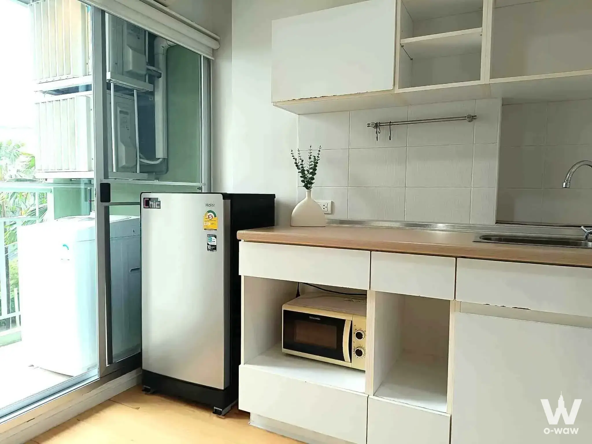 Condo with 1 bedroom for rent at Lumpini Place Srinakarin - Huamak Station — photo 5 of 5