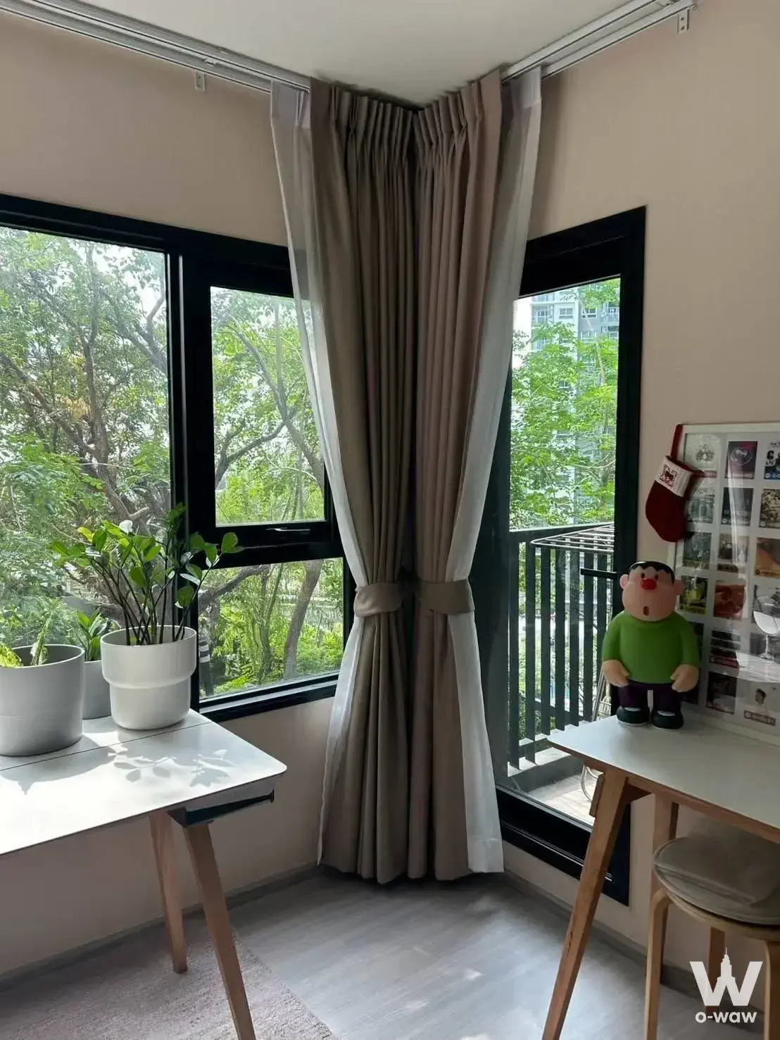 BTS Chang Erawan, Bangkok