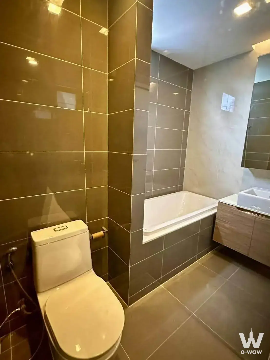 Condo with 2 bedrooms for rent at M Thonglor 10 — photo 3 of 5