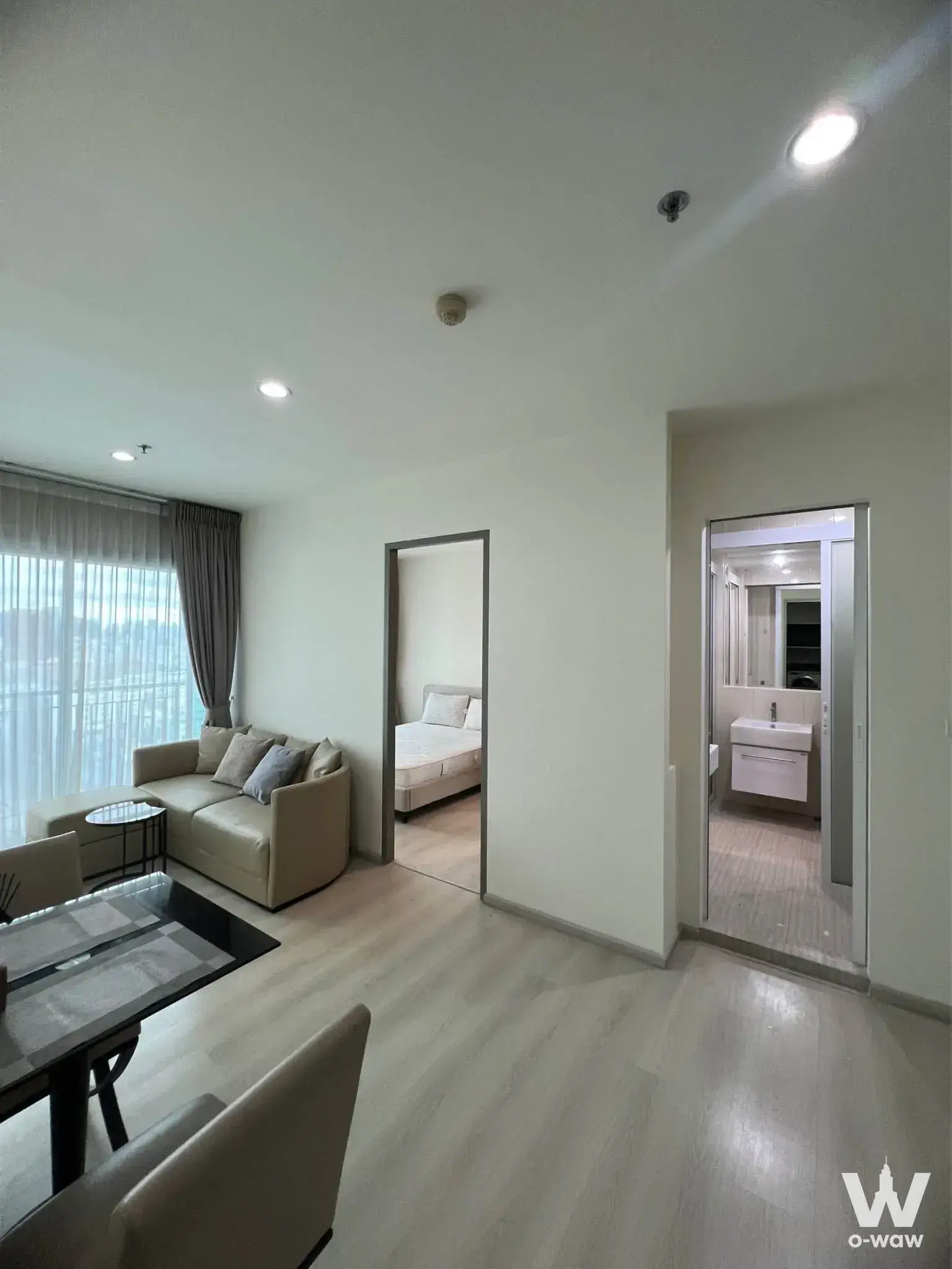 Condo with 2 bedrooms for rent at Life Ratchadapisek — photo 3 of 5