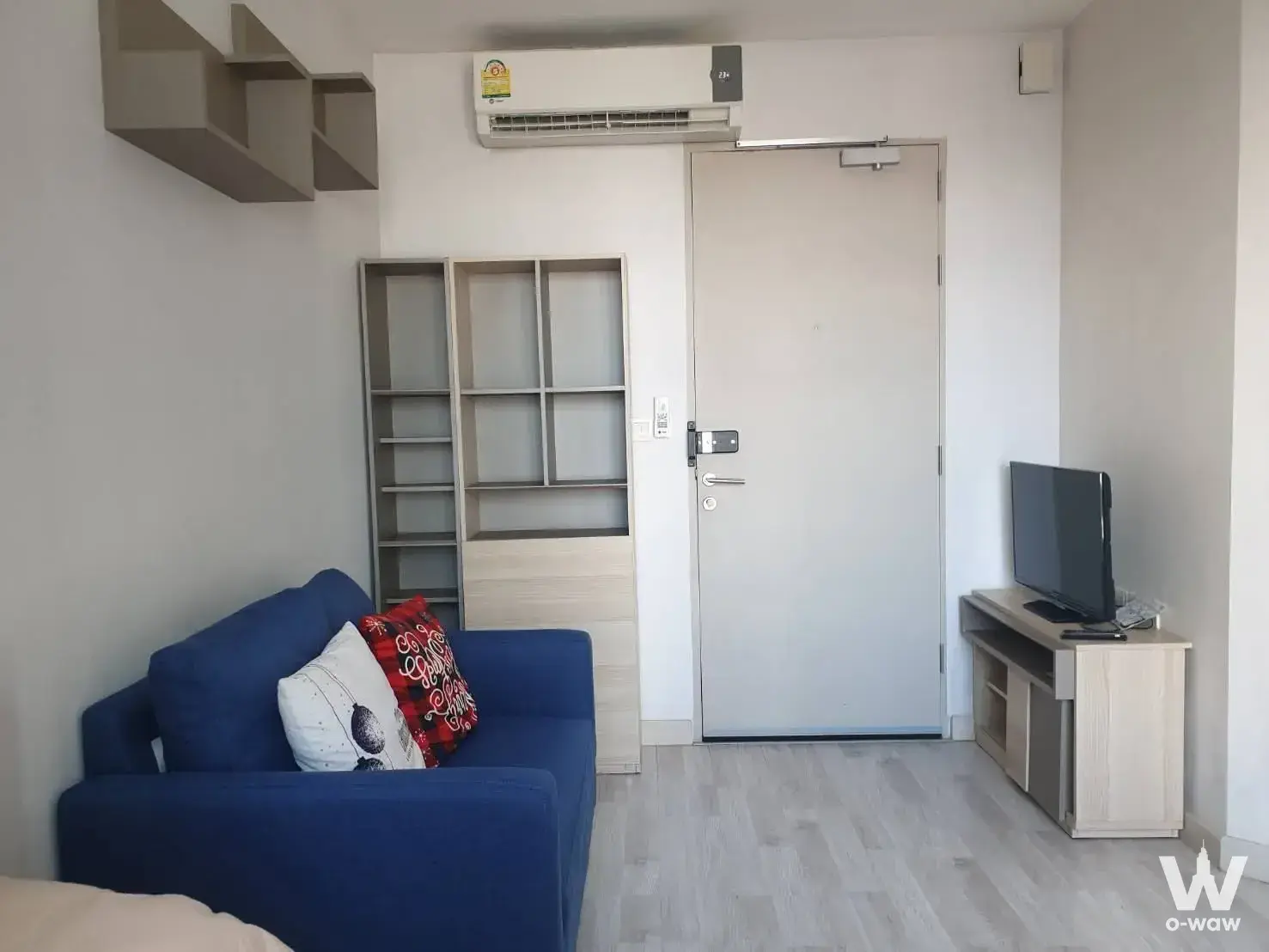 Commercial with 1 bedroom for rent at Ideo Mobi Sathorn — photo 2 of 5