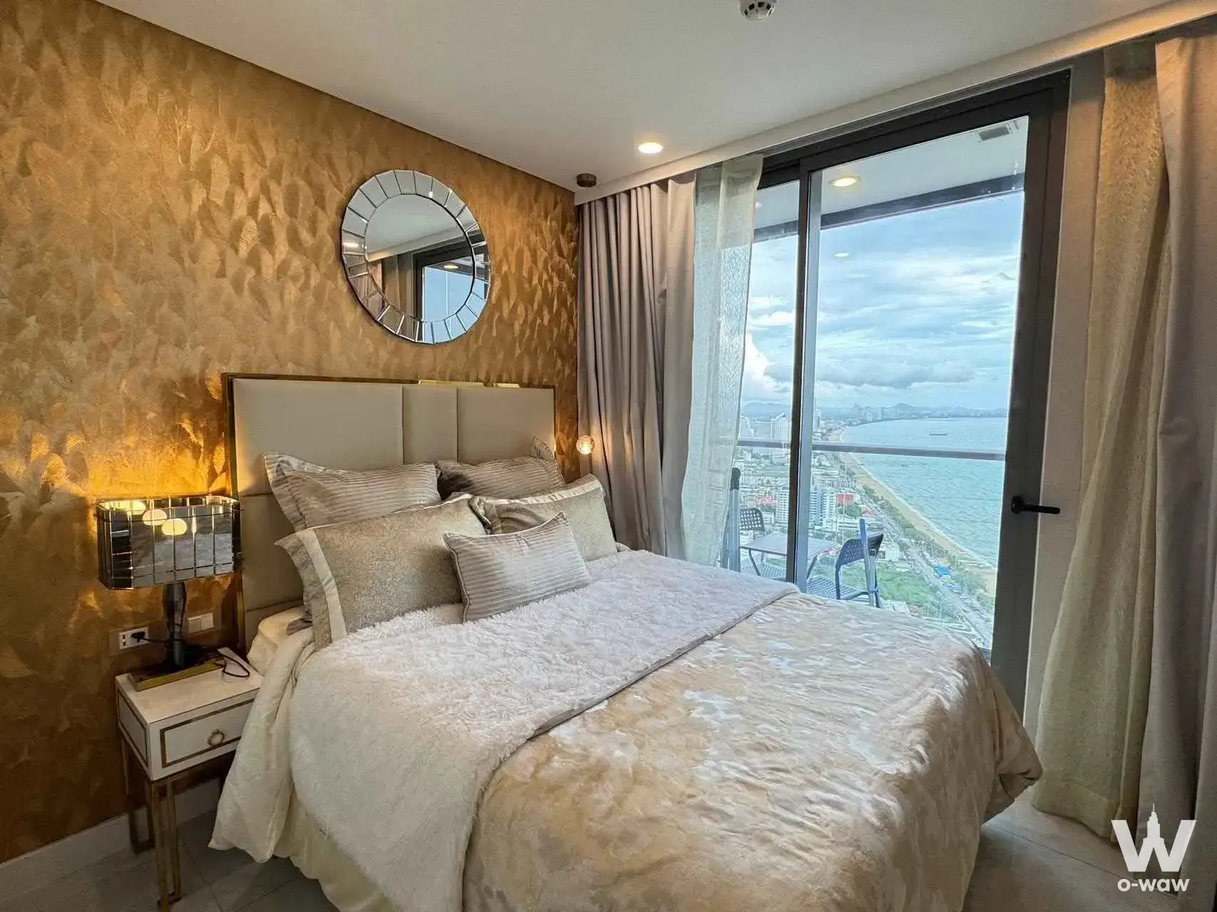 Condo with 1 bedroom for rent at Copacabana Coral Reef — photo 1 of 5