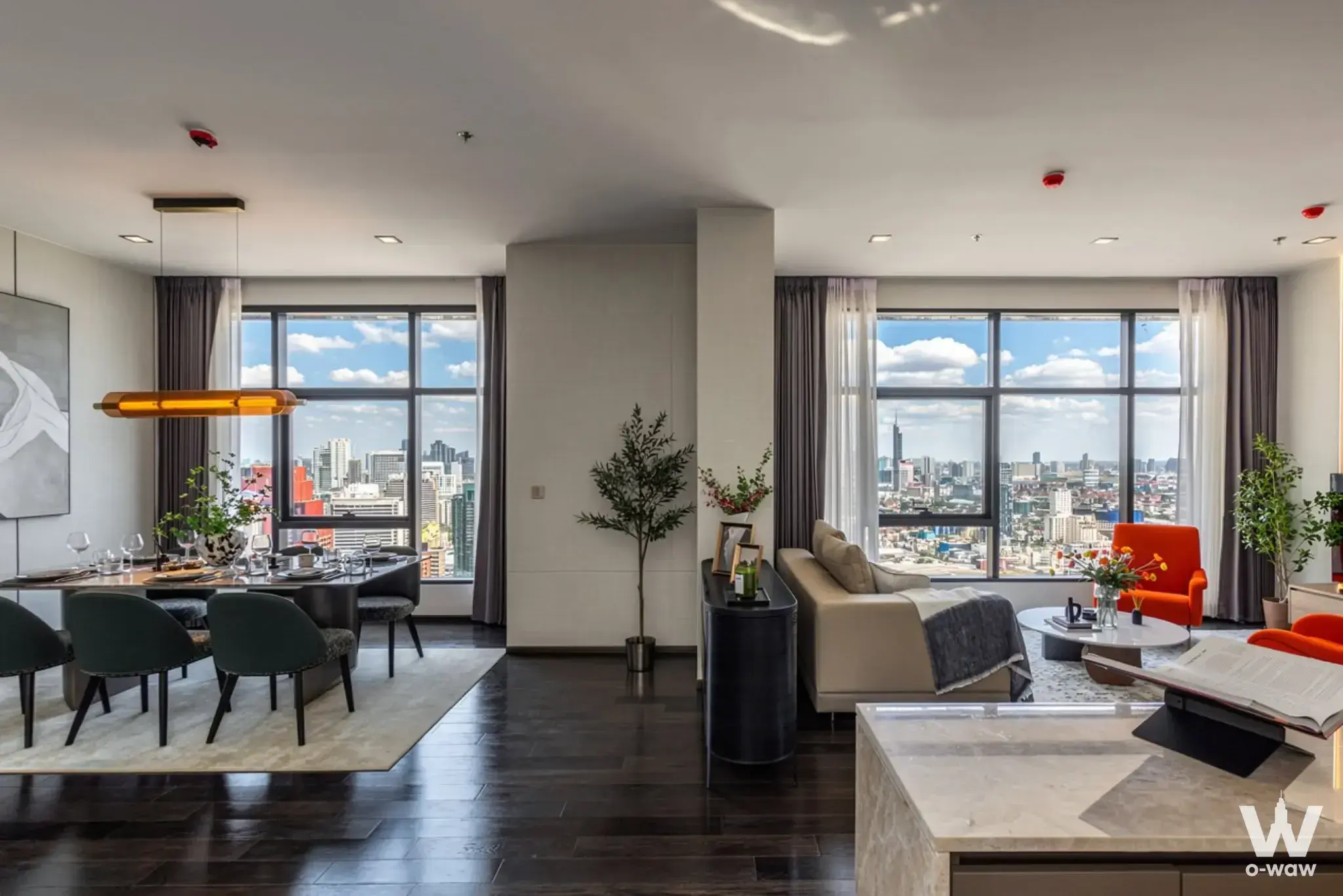 Condo with 3 bedrooms for sale at CONNER Ratchathewi — photo 2 of 5