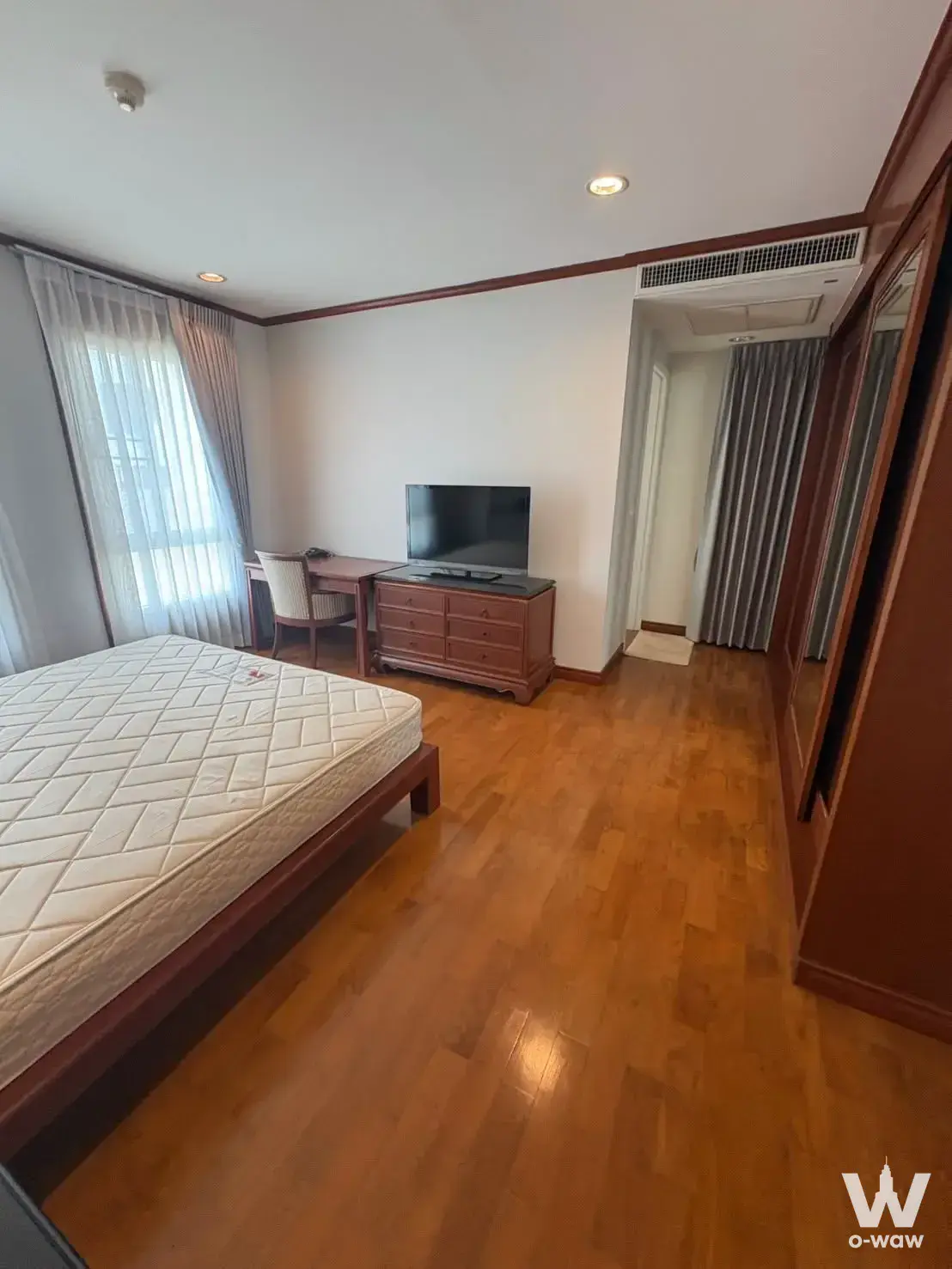 Condo with 2 bedrooms for rent at The Bangkok Sukhumvit 61 — photo 2 of 5